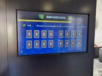 Interactive kiosk game